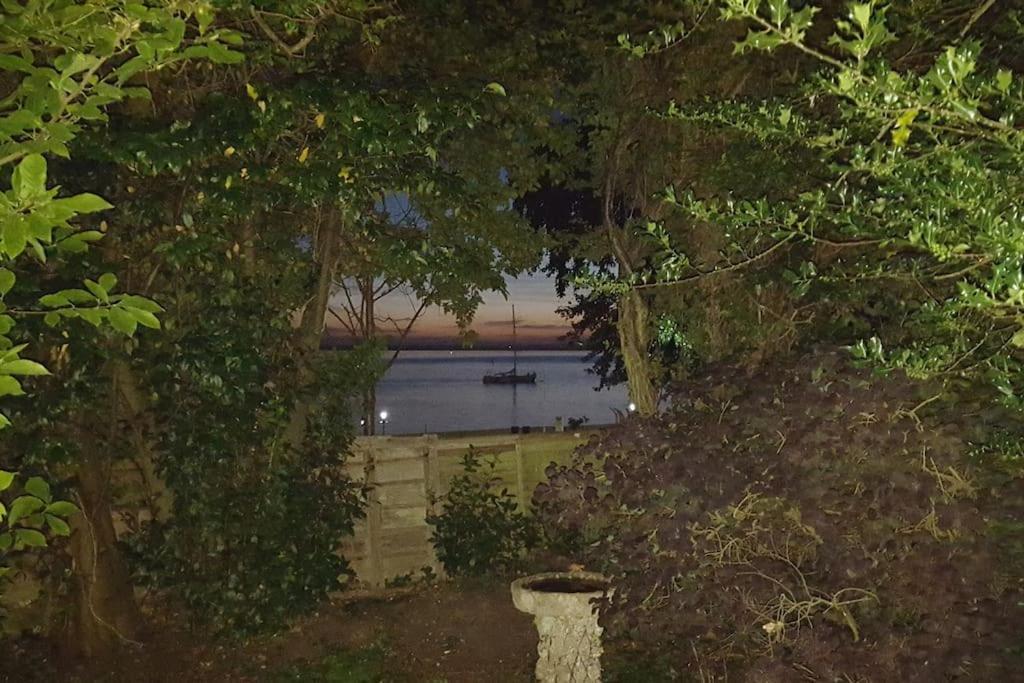 Apartament Cliffside Cowes  Zewnętrze zdjęcie